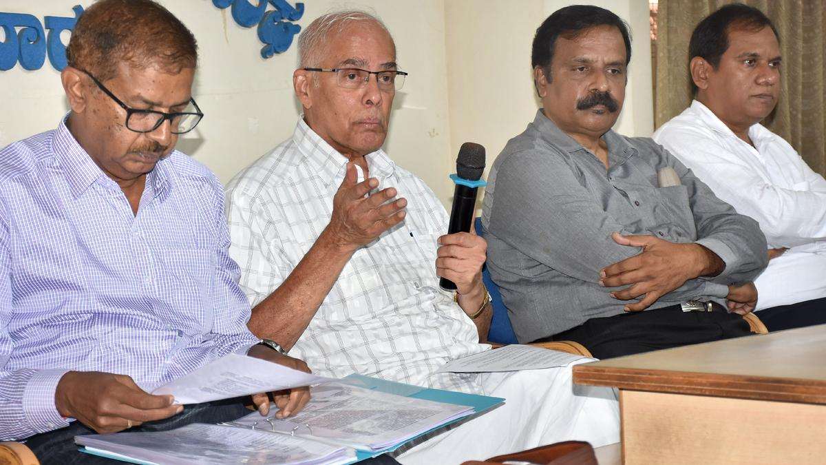 MUDA scam: NGOs demand CBI probe, want reports on land encroachments made public MUDA scam: NGOs demand CBI probe, want reports on land encroachments made public